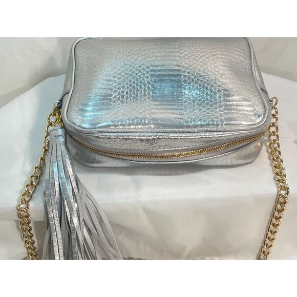 3/$20 Victoria's Secret Faux Snakeskin Crossbody Purse Chain Strap Silver - Picture 6 of 12